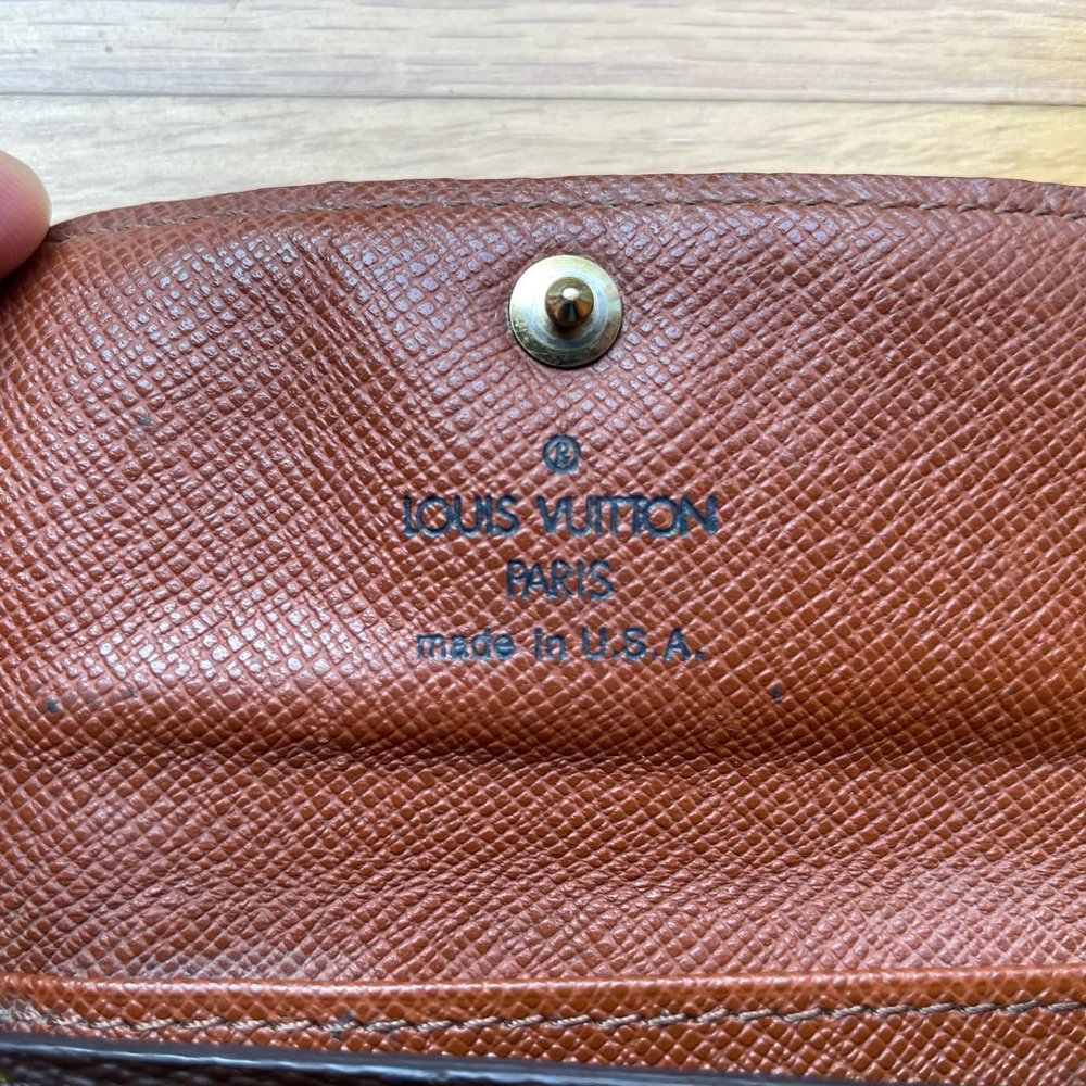 Louis Vuitton Key Keeper - image 4